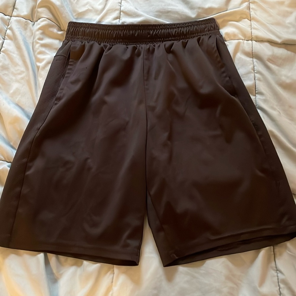 Black athletic shorts small